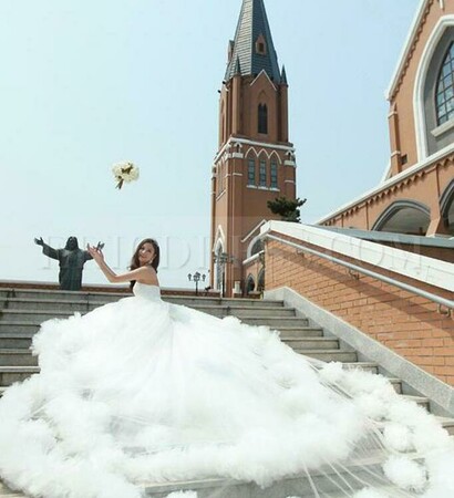 women clothing, fashion dresses and weddingdresses