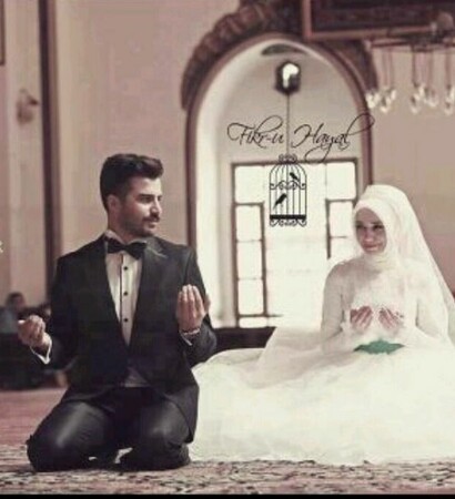 islam, pray and dress