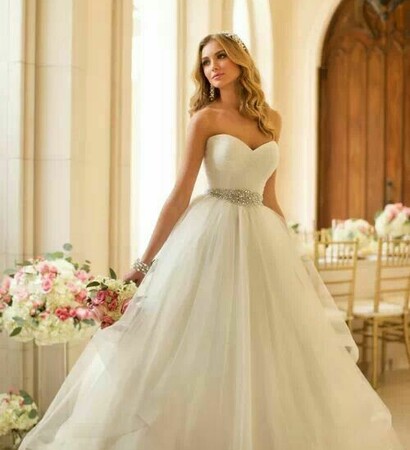 wedding dress, beautiful and life