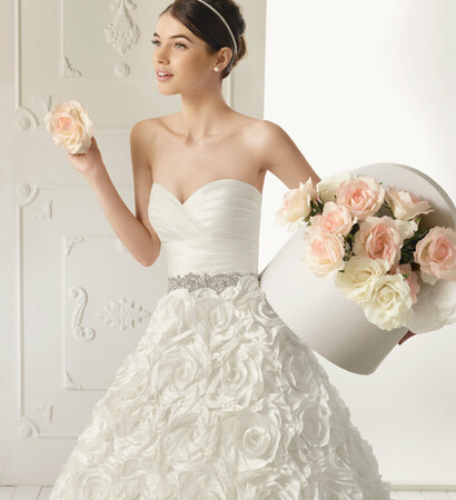 menyasszonyi ruha and wedding dress