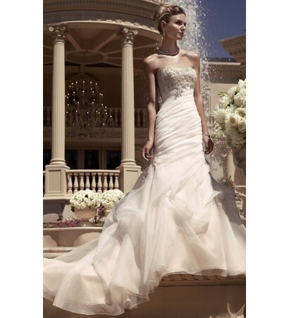 bridal dress, appliqués and Casablanca