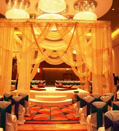 fabric mundap, ceremony stage and wedding decor