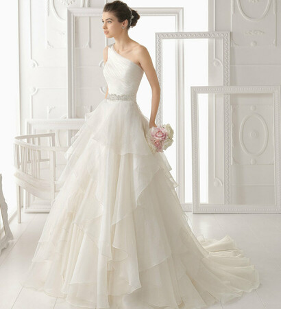 esküvői ruha kölcsönzés and wedding dress