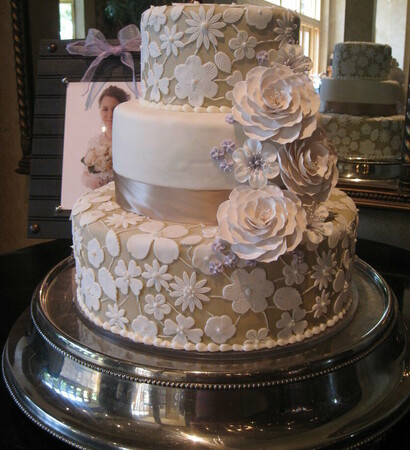 lace wedding cake