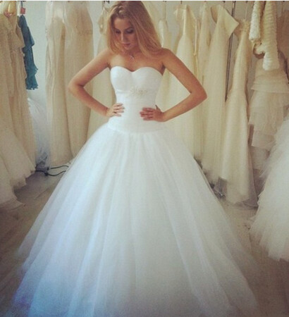 love, lipstick and dress