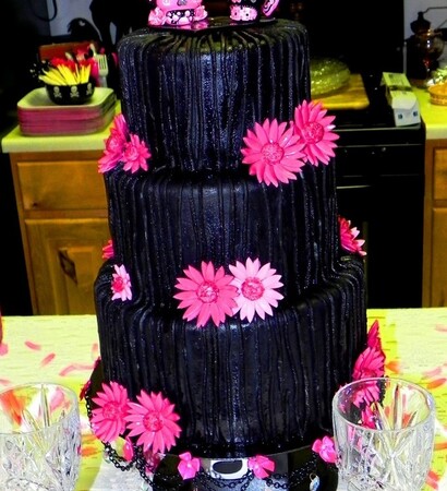 black wedding cake