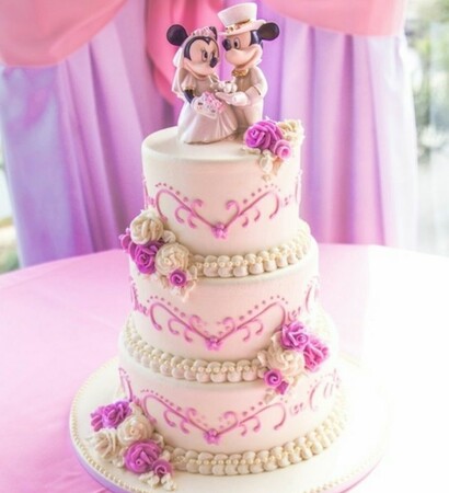 wedding cakes, minnie mouse and love