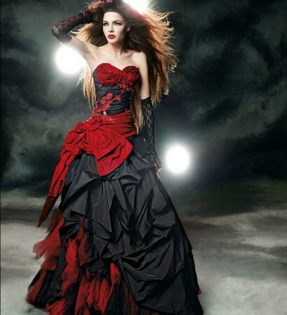 black and red dress and en
