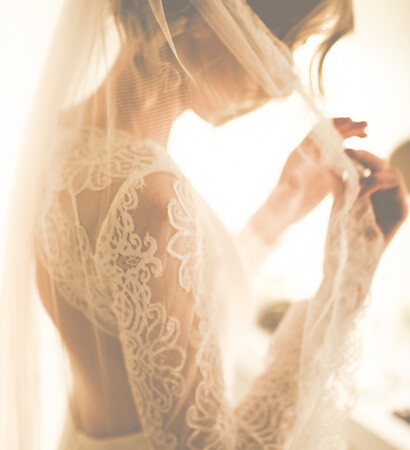 lace wedding dress, backless wedding dress and lace details