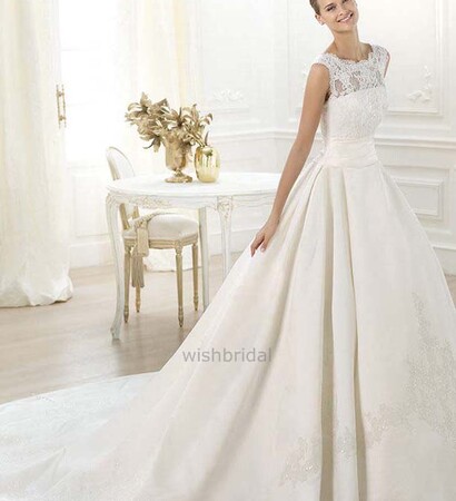 sleeveless wedding dress