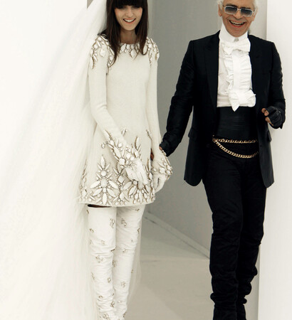 karl largerfeld, Irina Lazareanu and wedding gown