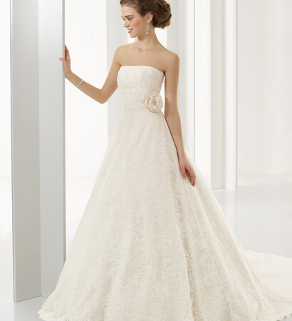 flower, white and stunning