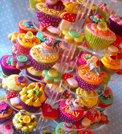 Cheshire cat, cupcakes and sweets