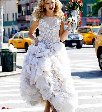 wedding dress, bride and kate hudson