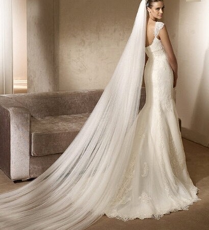 girls, love and lace
