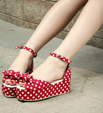 outfit, bow and flats