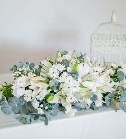 wedding table arrangement, wedding centrepiece and wedding centerpiece