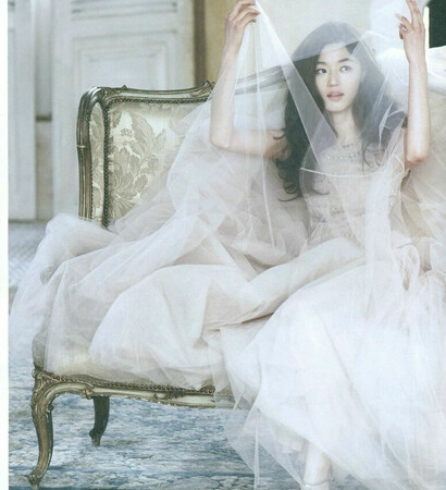 jun ji hyun and wedding gawn