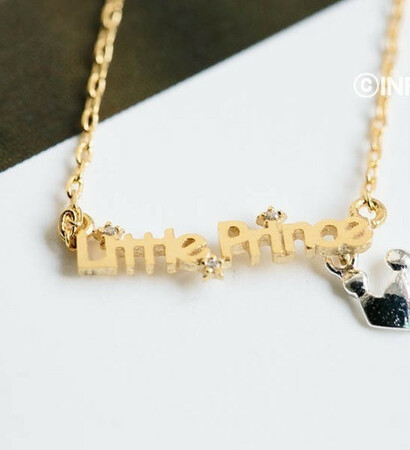 jewelry, wedding necklace and letter necklace