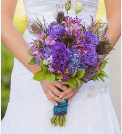 simple maui wedding, purple wedding bouquets and orchid wedding bouquet
