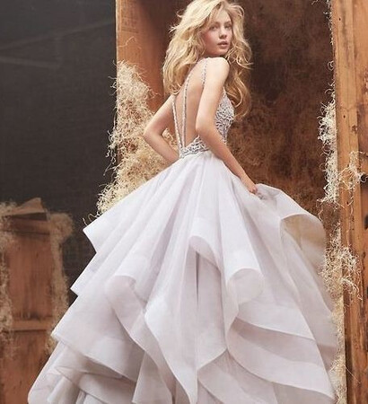 elegant, blonde and fashionshoper