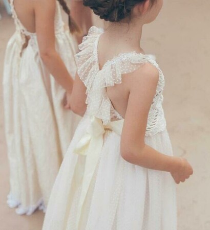 flowers girls, cute and dresses.