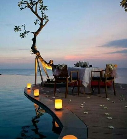 romantic, beautiful and outdoors