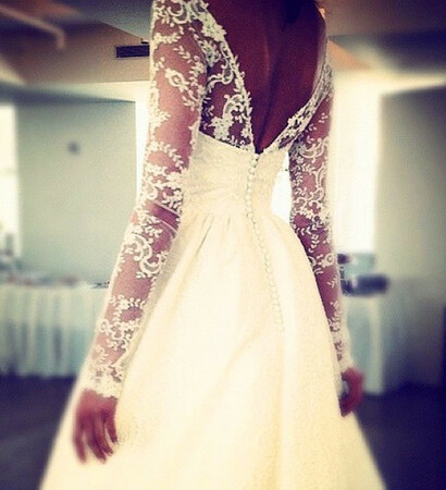 wedding dress, v-back and lace up