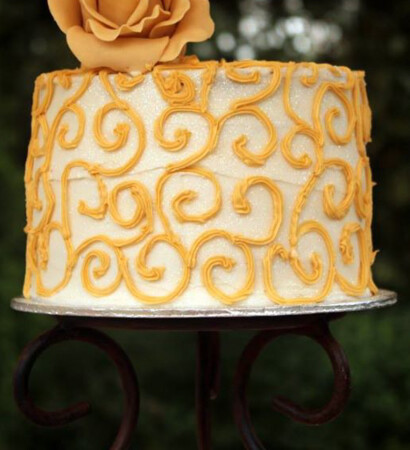 wedding cake small, small top cake and rose