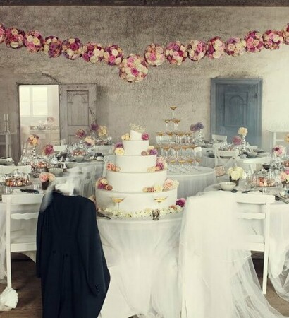 romantic, chaos and cake