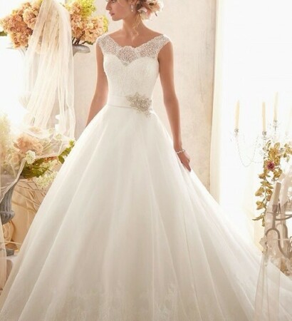 white, girl and wedding dresse