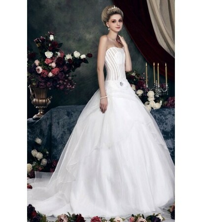 bridal, bridal dress and chapel train
