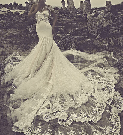 wedding dress and julia kontogruni