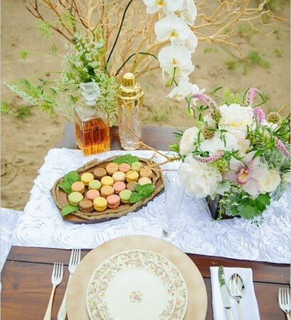 wedding idea, macarons and flowers