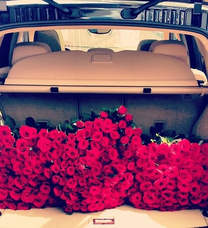 red roses, flowers and for girls