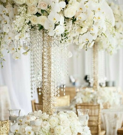 roses, wedding decoration and table setting