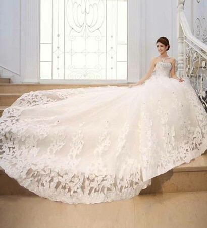 fashions, women and dress