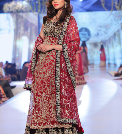 fashion show, wedding dresses and fashion weeks