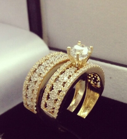 engagement rings, diamonds and gold jewellery