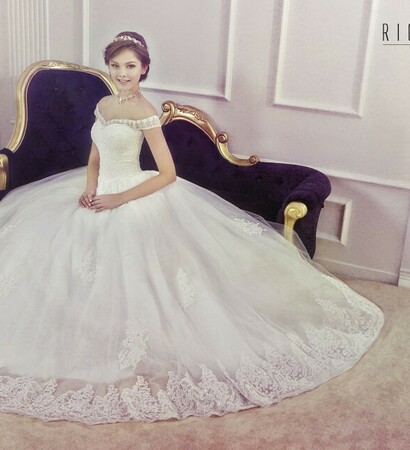 wedding dress and rico-a-mona