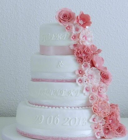 white, cake and fower