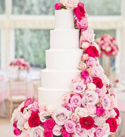 red, wedding cake and red roses