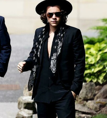 sunshine, suit and beautiful