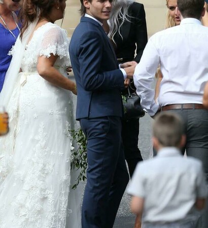 johanna deakin wedding, one direction and louis tomlinson