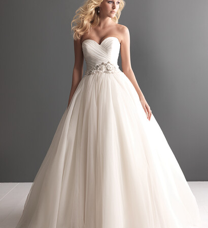 rouging, cinderella dress and tule