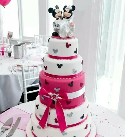 wedding cake and mikey & minnie