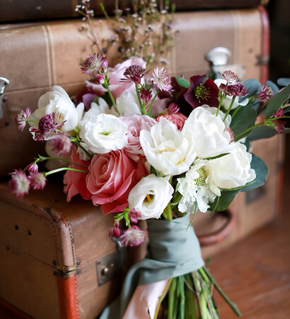 floral, pink and classy