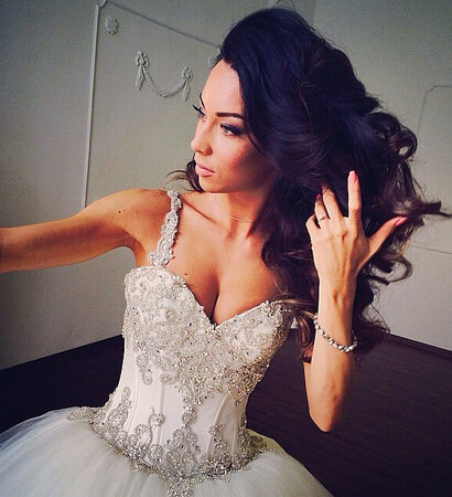 beauty, blanco and wedding dress
