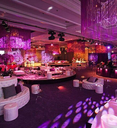 wedding decorations, flowers and bouquets