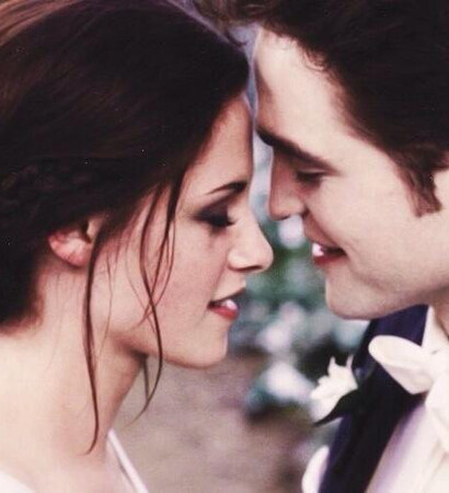 breaking dawn, vampires and kissing